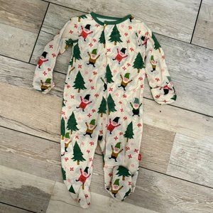 Magnetic Me Gnome for the holidays modal magnetic footie